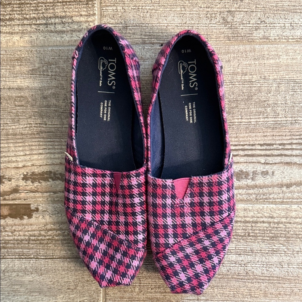 TOMS Women's Pink and Navy Houndstooth Flats